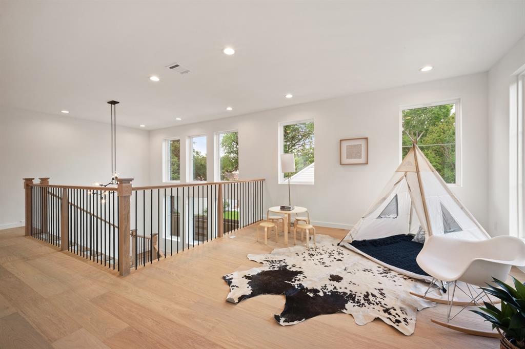 Hal Moseleys - Residential
