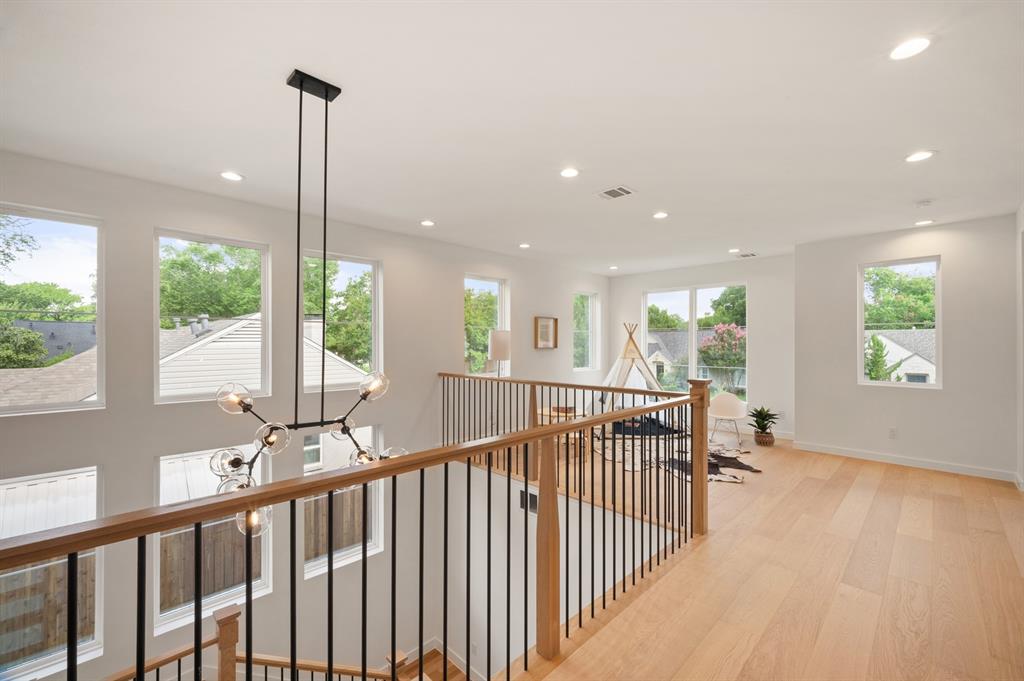 Hal Moseleys - Residential