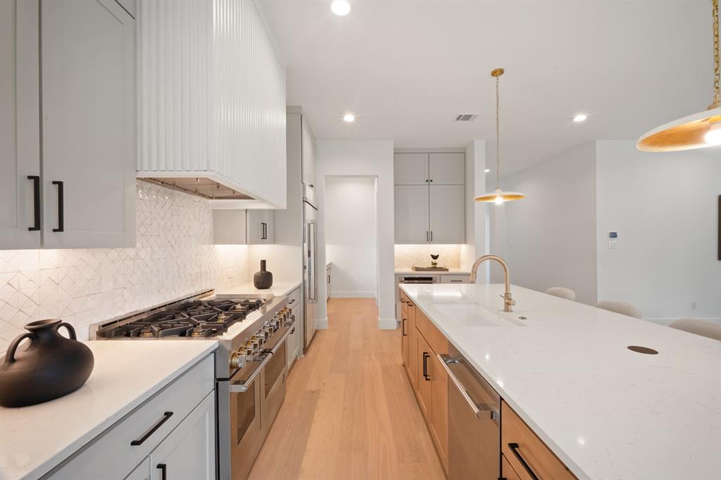 Hal Moseleys - Residential