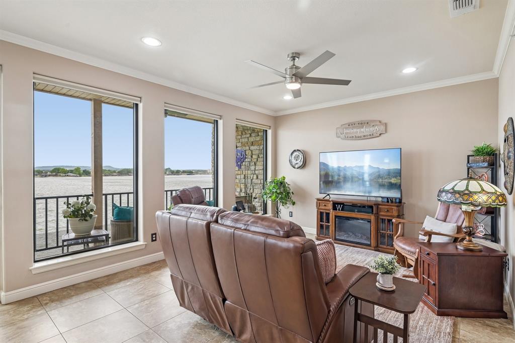 The Lodge Of Granbury - Residential