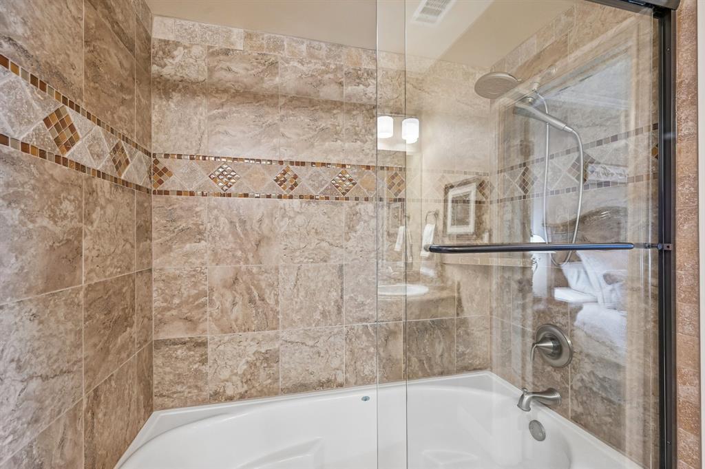 The Lodge Of Granbury - Residential