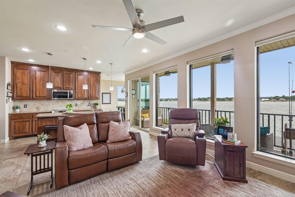The Lodge Of Granbury - Residential