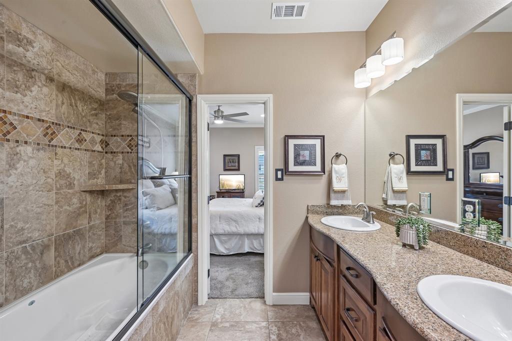 The Lodge Of Granbury - Residential