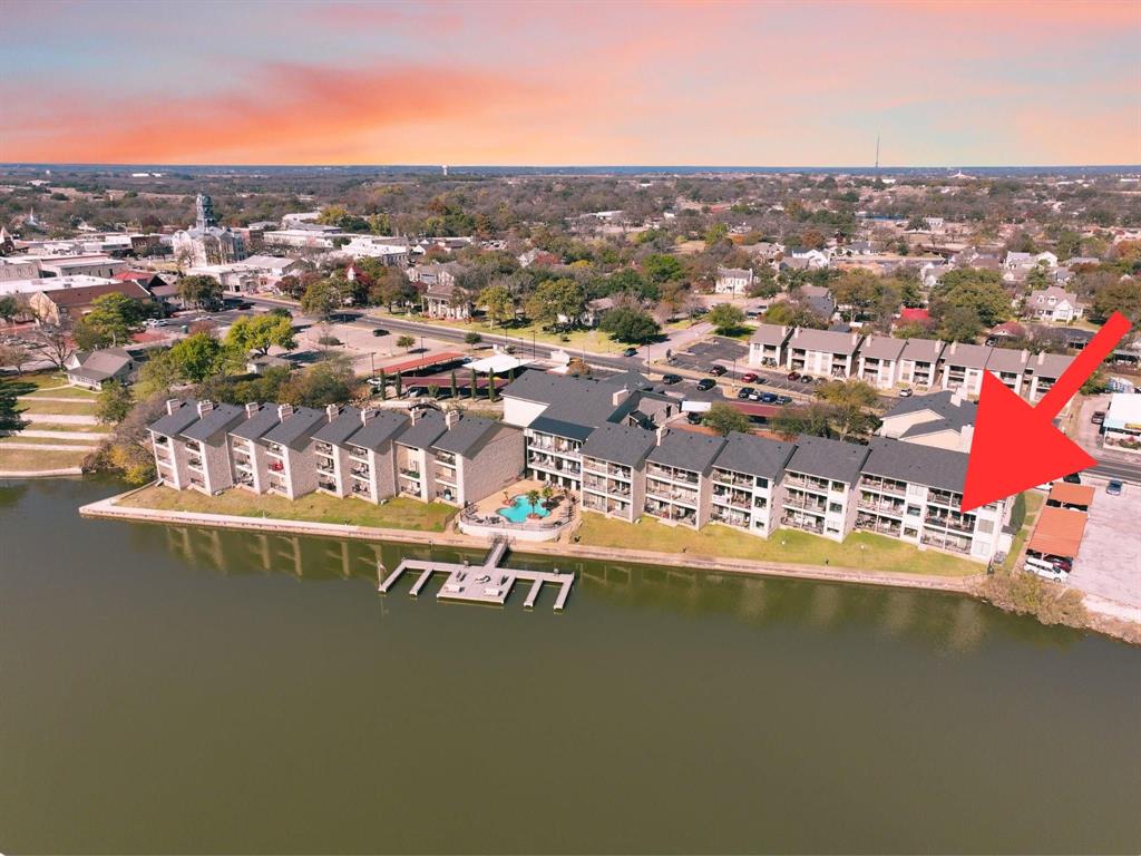 The Lodge Of Granbury - Residential