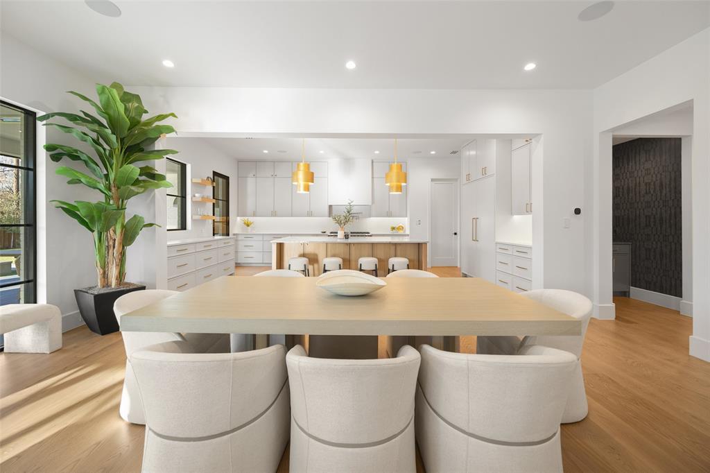 FOREST HILLS - Residential