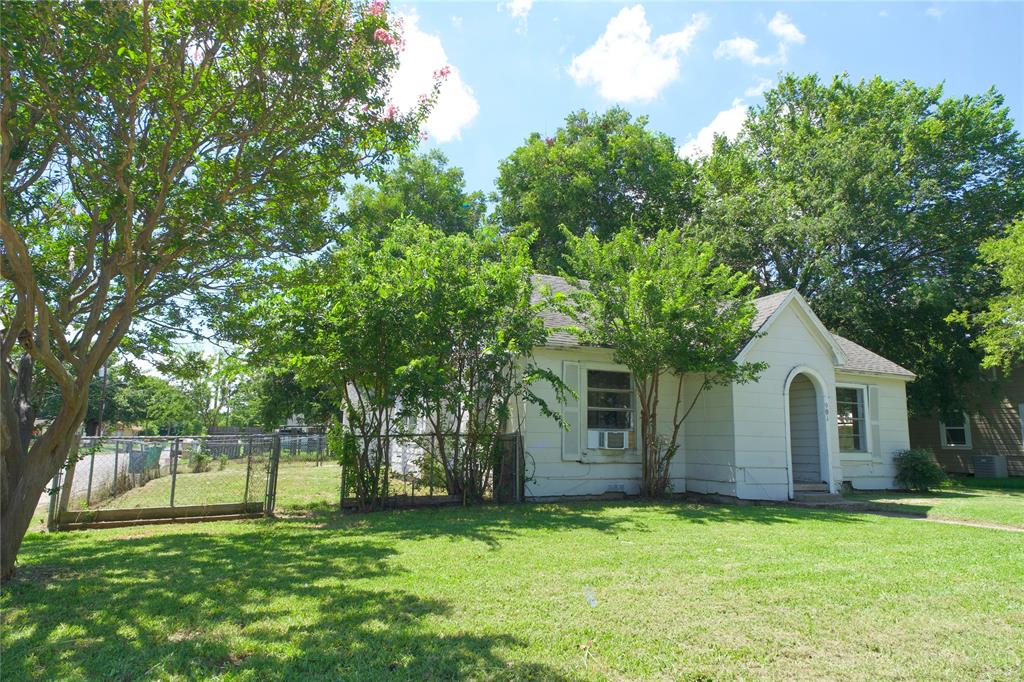 Lee - Residential