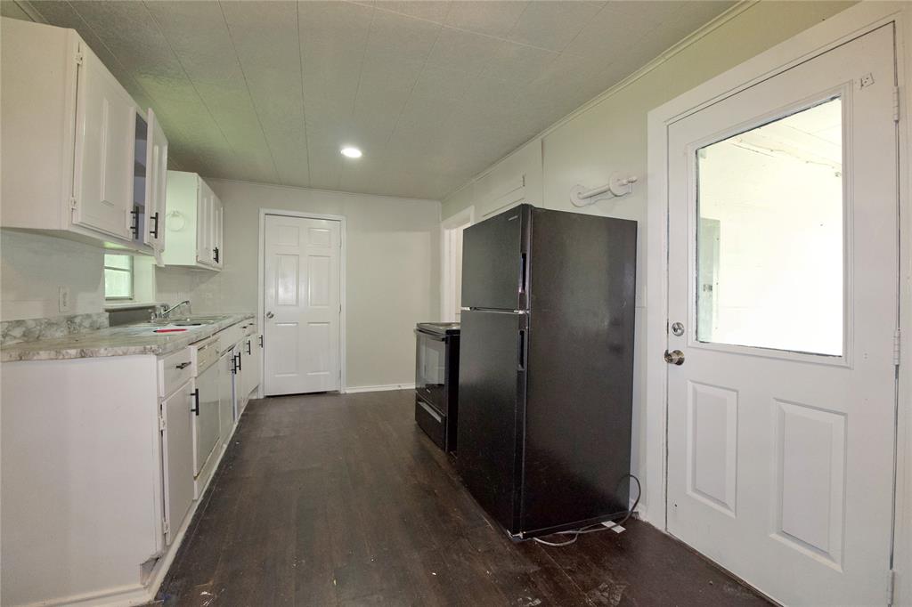 Lee - Residential