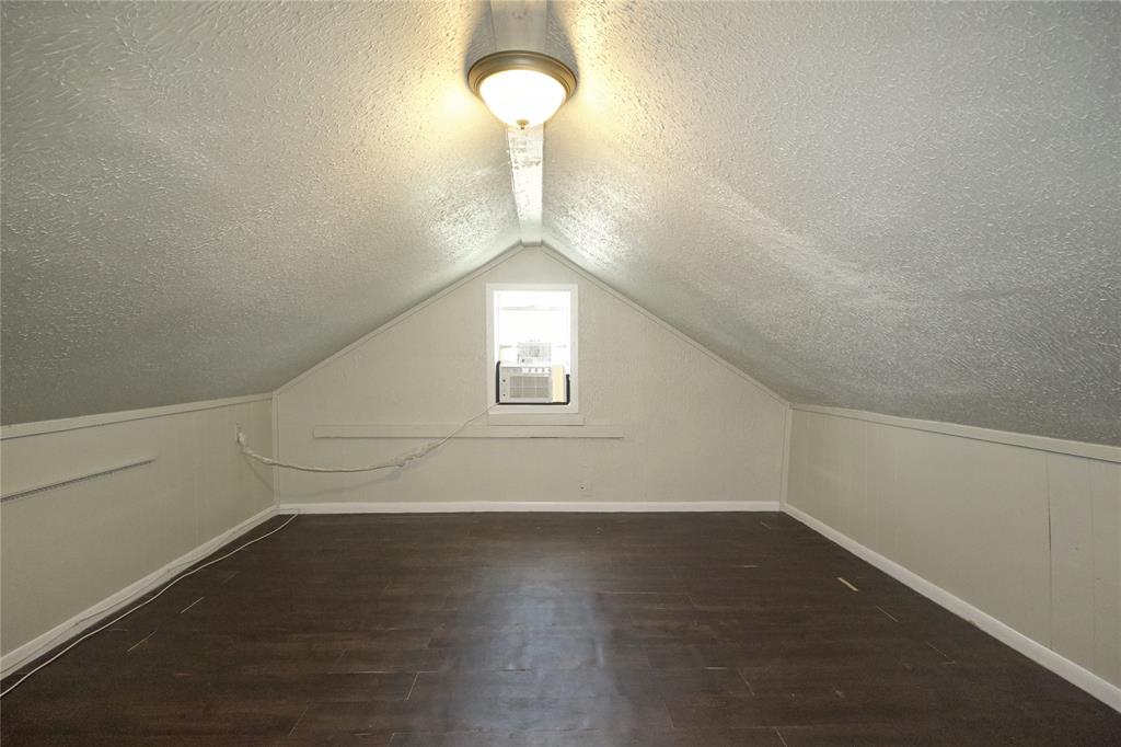 Lee - Residential