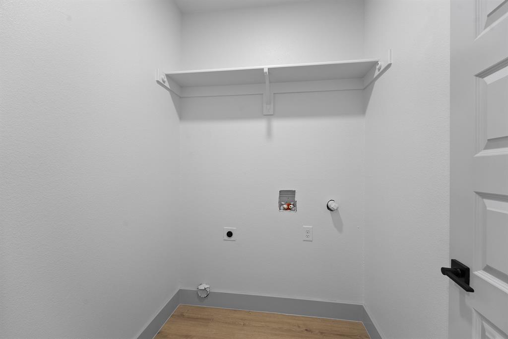 Hailstone Lndg - Residential