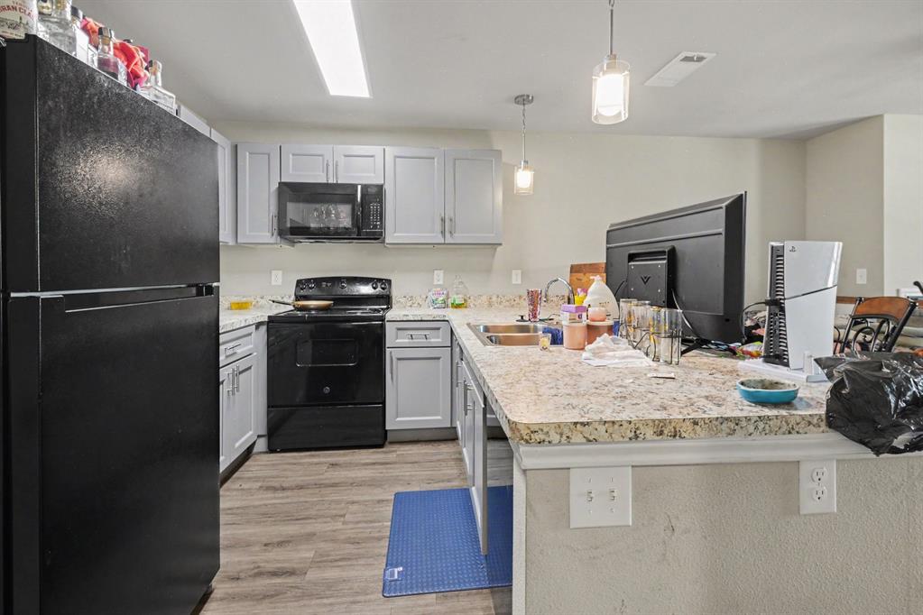 Sable Ridge Condos Ph 01-06 - Residential