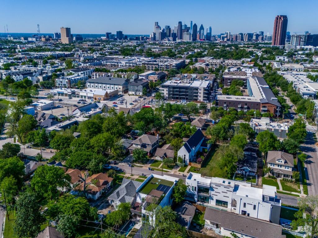 Henderson Ave - Residential