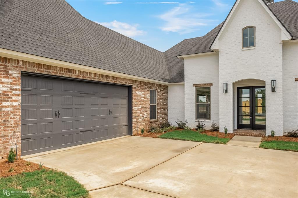 WATERFORD LAKE - Residential