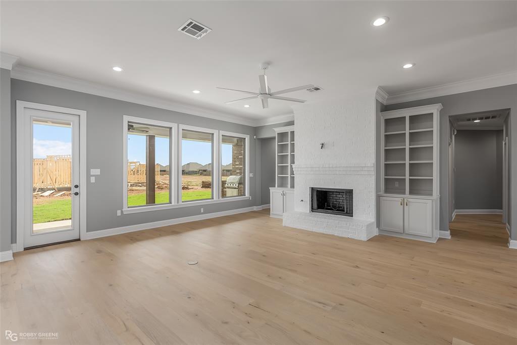 WATERFORD LAKE - Residential