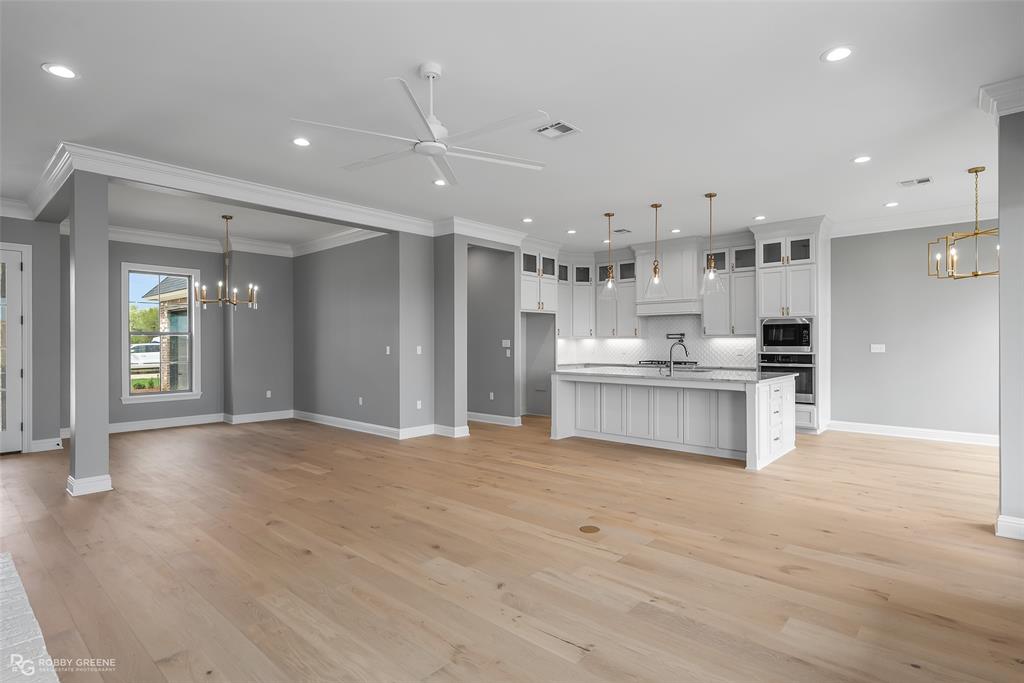 WATERFORD LAKE - Residential