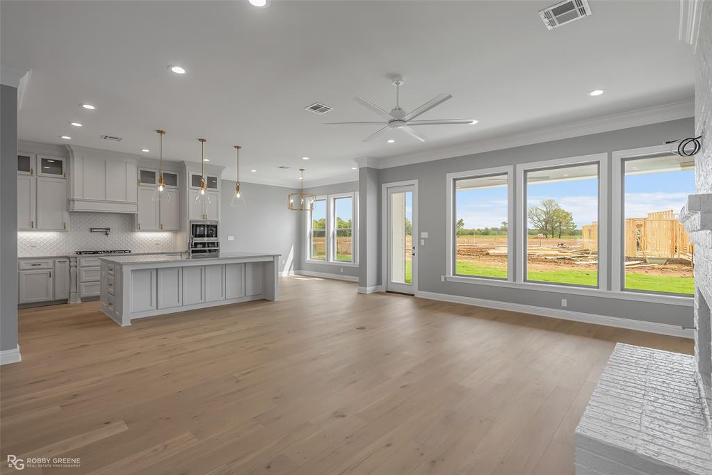 WATERFORD LAKE - Residential