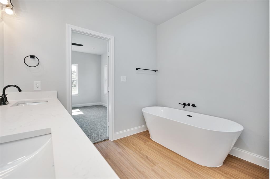 HIDDEN OAKS ESTATES - Residential