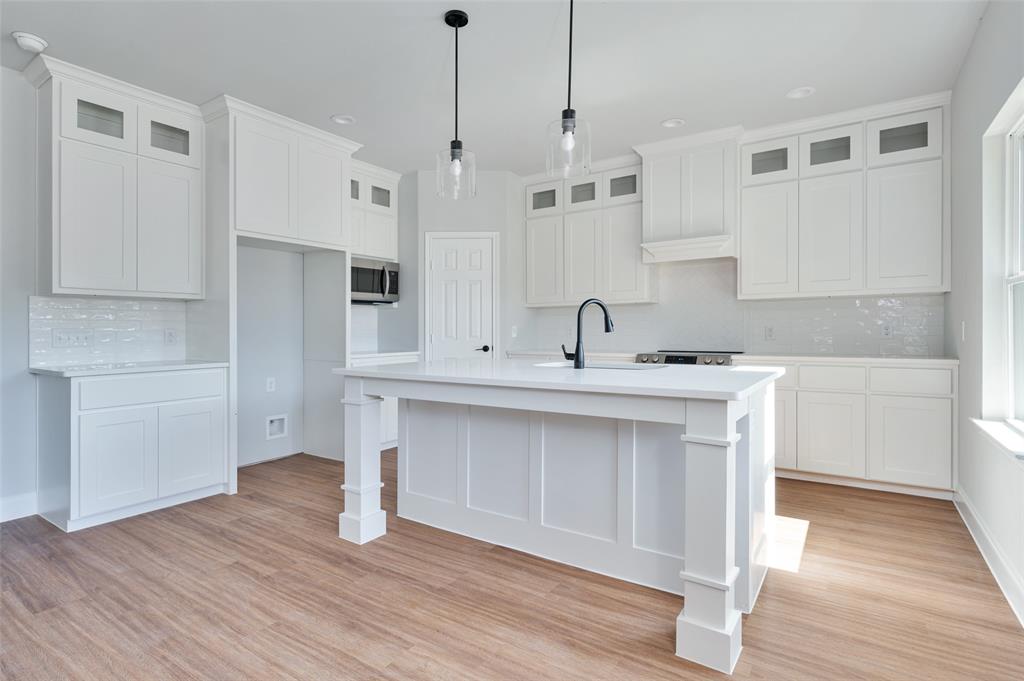 HIDDEN OAKS ESTATES - Residential
