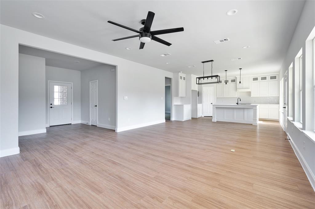 HIDDEN OAKS ESTATES - Residential