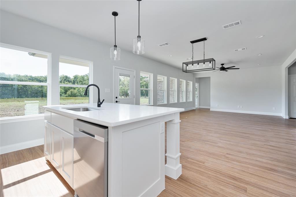 HIDDEN OAKS ESTATES - Residential
