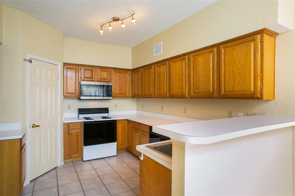 Villages Of Coppell Ph 01 - Residential Lease