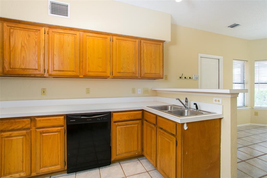 Villages Of Coppell Ph 01 - Residential Lease