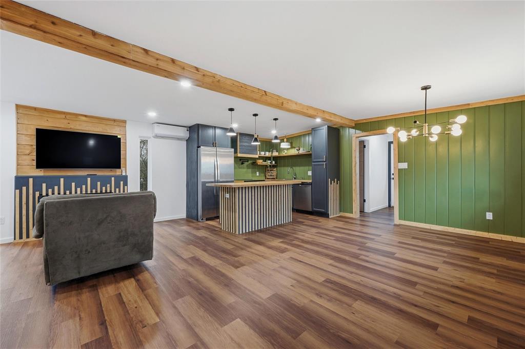 Lindsey E M Sub - Residential