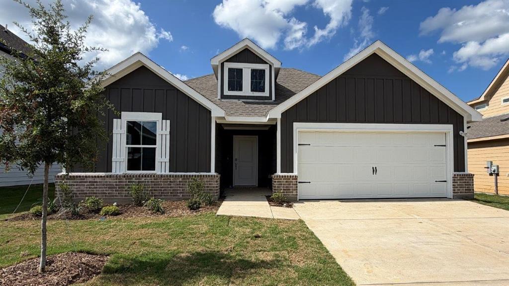 New! Beautiful single story! Four bedrooms, two full baths with covered patio and open floor plan. Home includes, island kitchen, granite counters throughout, LED lighting, full sprinkler system, professionally engineered post tension foundation, and so much more!
Nestled amidst the serene beauty of East Texas, The Reserve at Timber Creek offers a tranquil escape from the hustle and bustle of city life. Enjoy the peacefulness of nature while still being within easy reach of local amenities. Discover a community that prioritizes a relaxed lifestyle.
Don't miss out on the opportunity to make The Reserve at Timber Creek your new home.
Schedule a tour today!