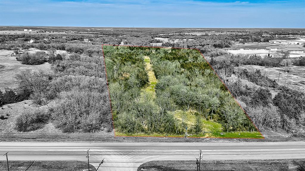 Within 10 miles of the new Margaritaville, this is zoned light commercial, this property is surrounded by other commercial properties.  Located in a growing area, this property is perfect to build your business on.  Restaurants and shopping are near by.