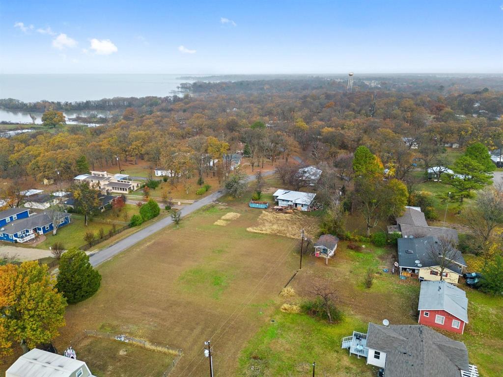Whispering Oaks - Land