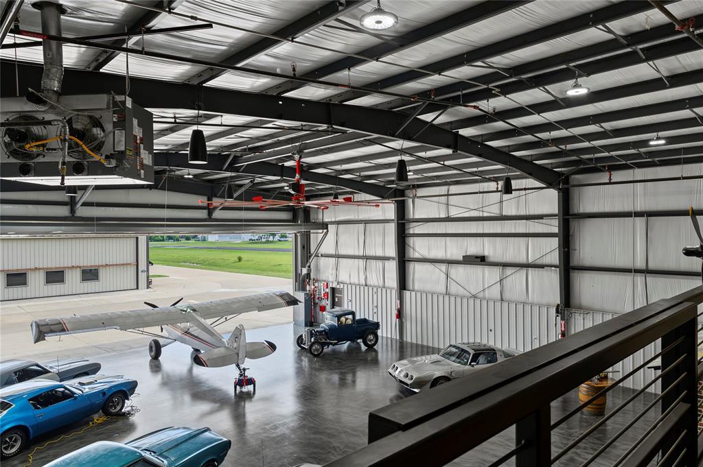 Aero Country East Add - Commercial Sale