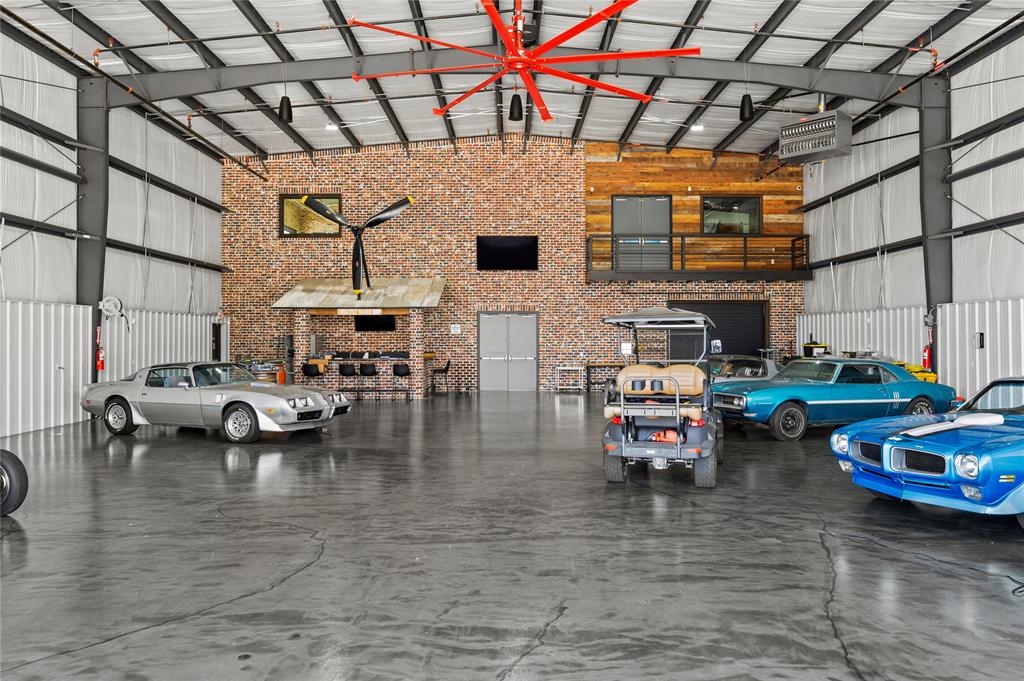Aero Country East Add - Commercial Sale