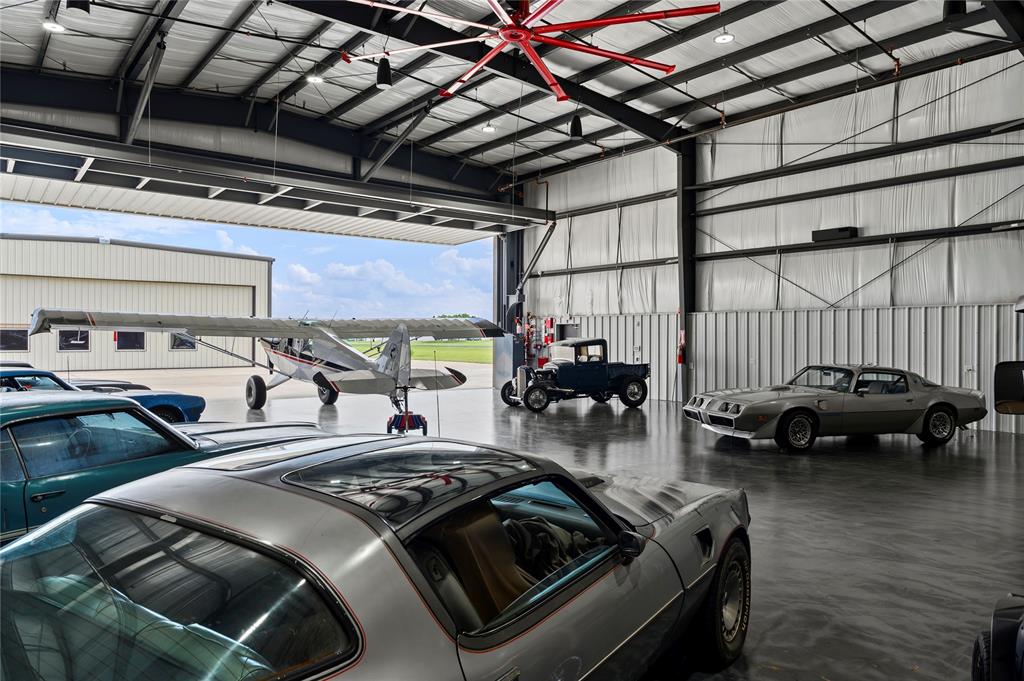 Aero Country East Add - Commercial Sale