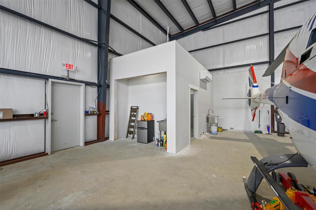 Aero Country East Add - Commercial Sale