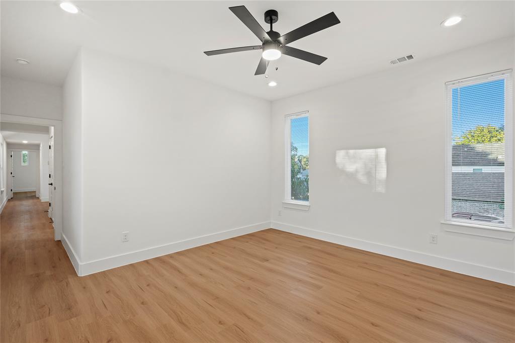 Lincoln Manor - Residential