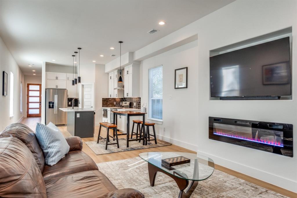 Lincoln Manor - Residential