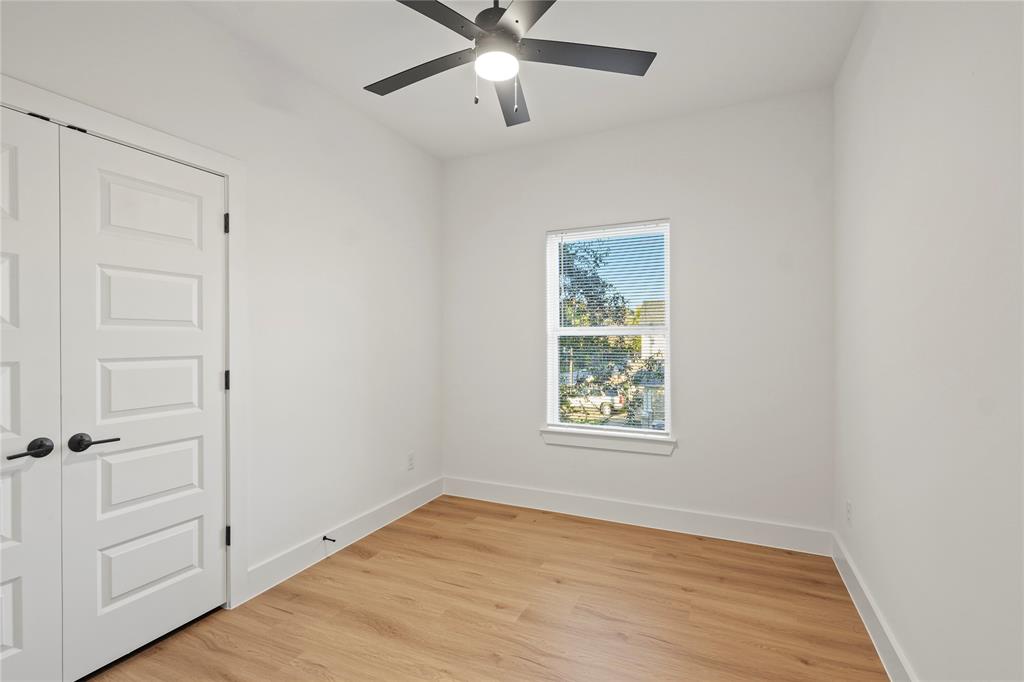 Lincoln Manor - Residential