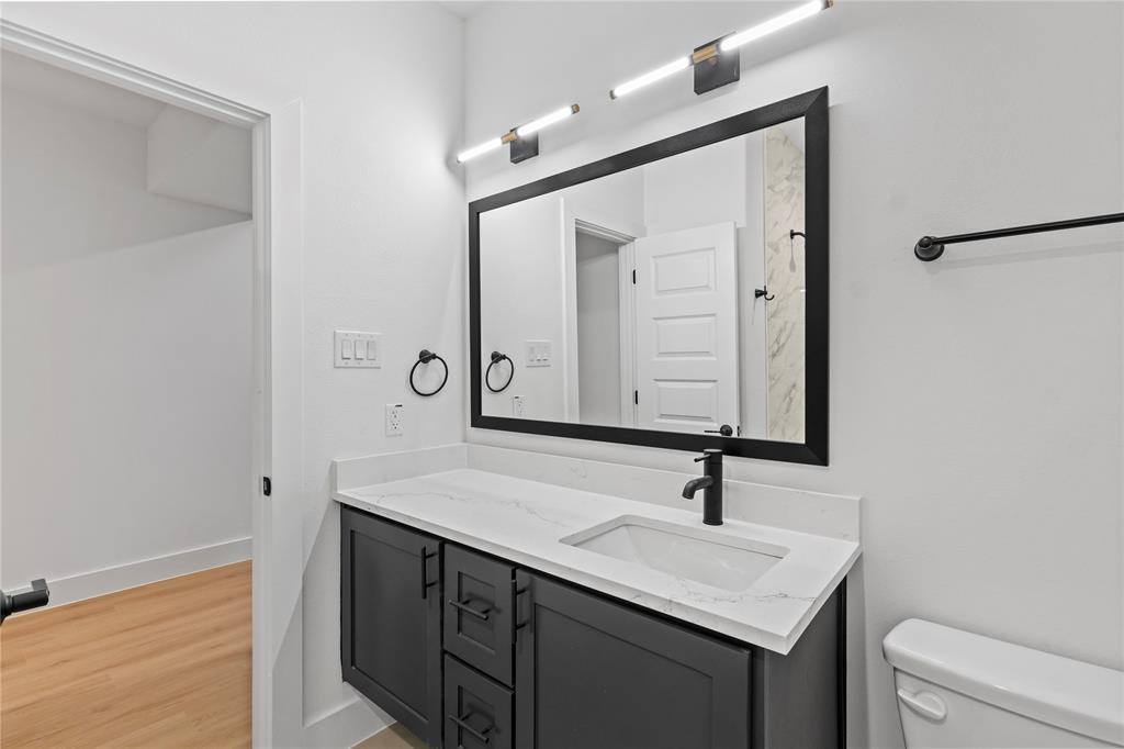 Lincoln Manor - Residential