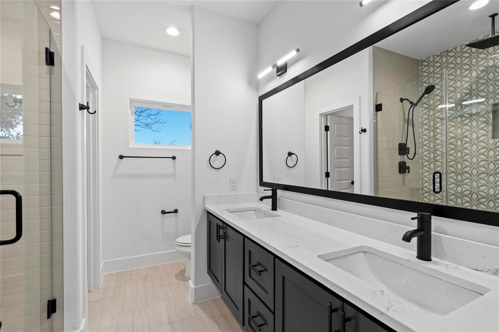 Lincoln Manor - Residential