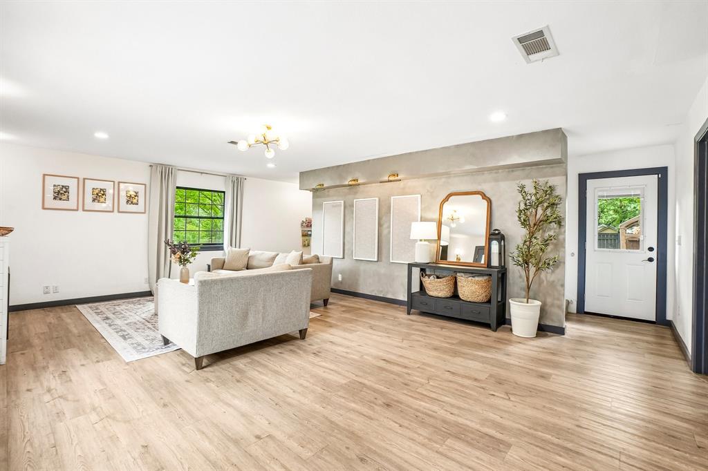 Timberknoll Estates - Residential