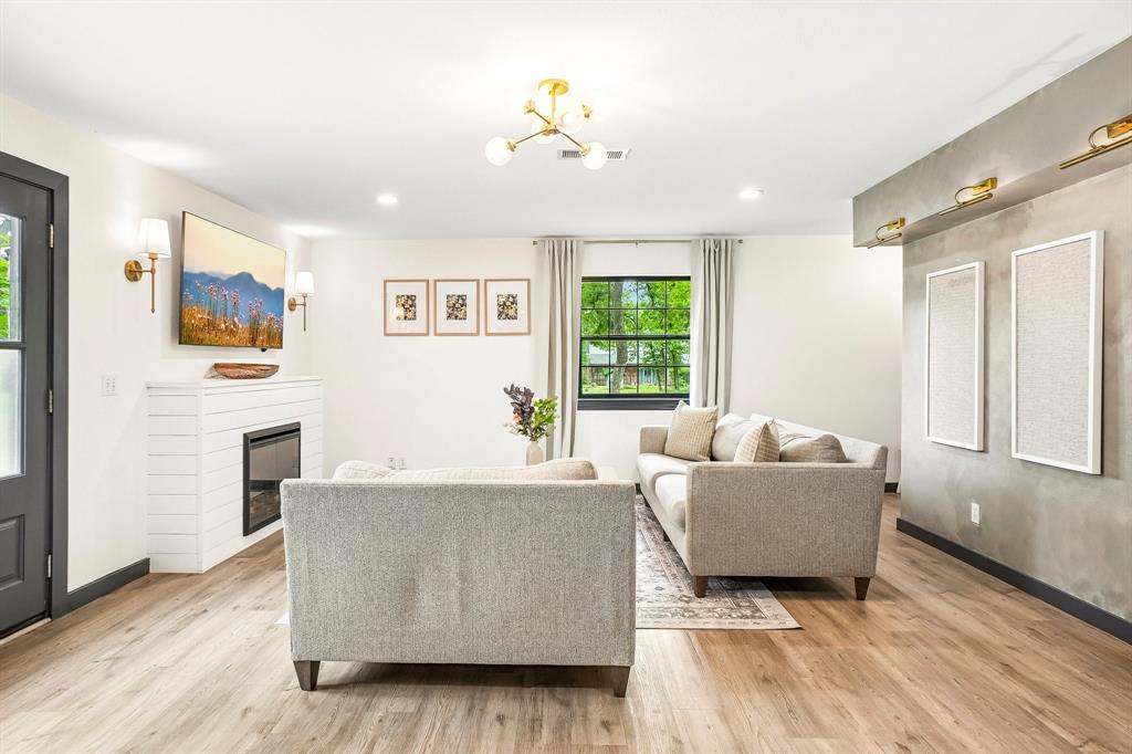 Timberknoll Estates - Residential