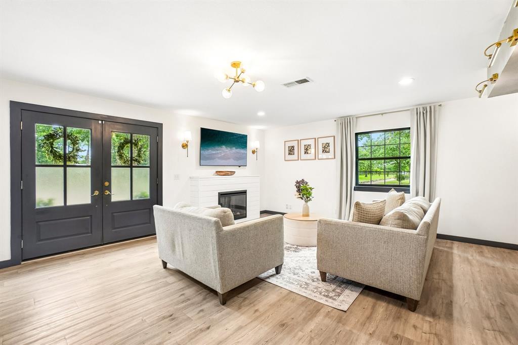 Timberknoll Estates - Residential
