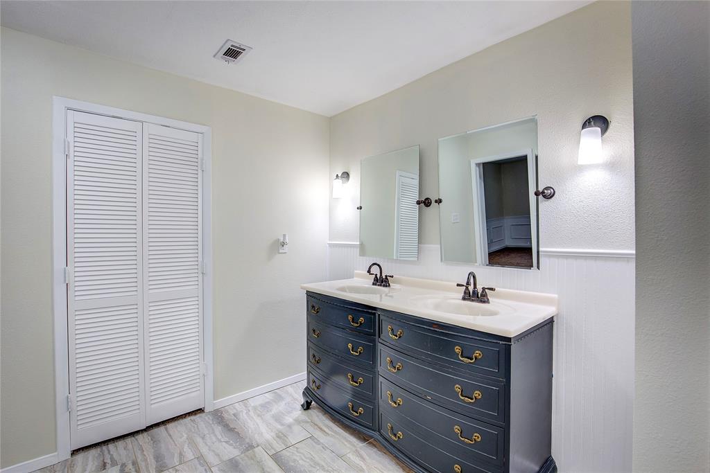 Shorewood Hills Add - Residential Lease