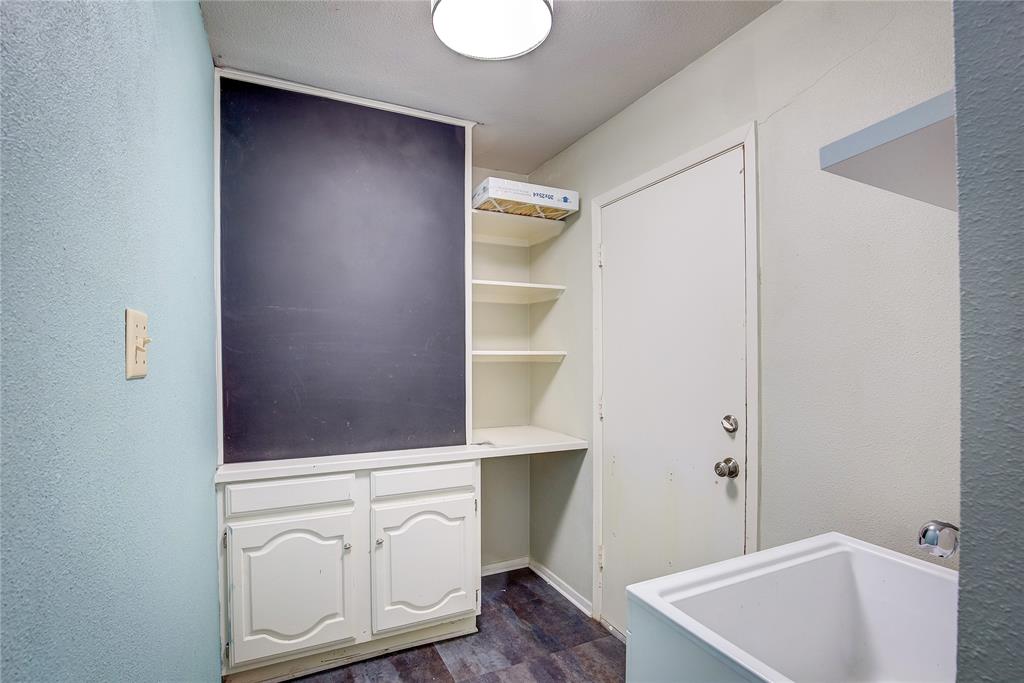 Shorewood Hills Add - Residential Lease