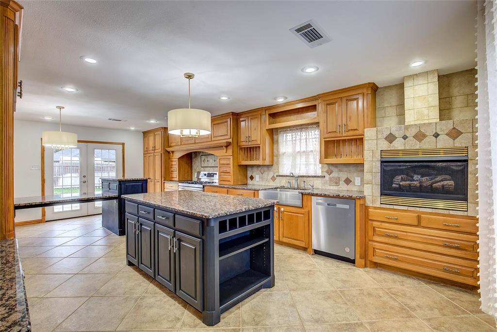 Shorewood Hills Add - Residential Lease