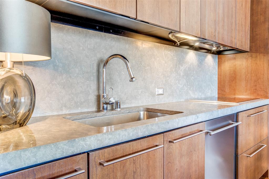 The House Condos - Residential