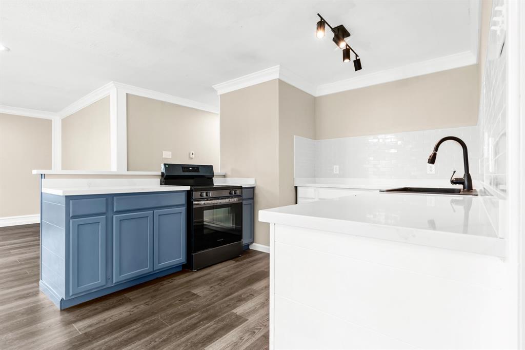 R P Lowe - Residential