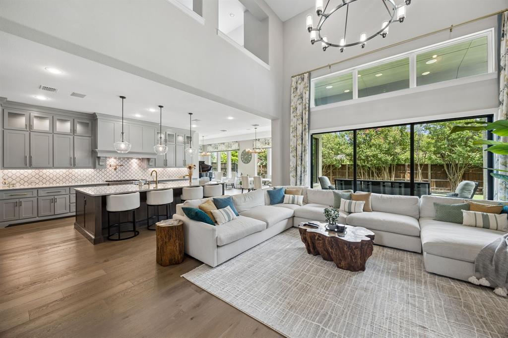 FORESTCREST ESTS - Residential