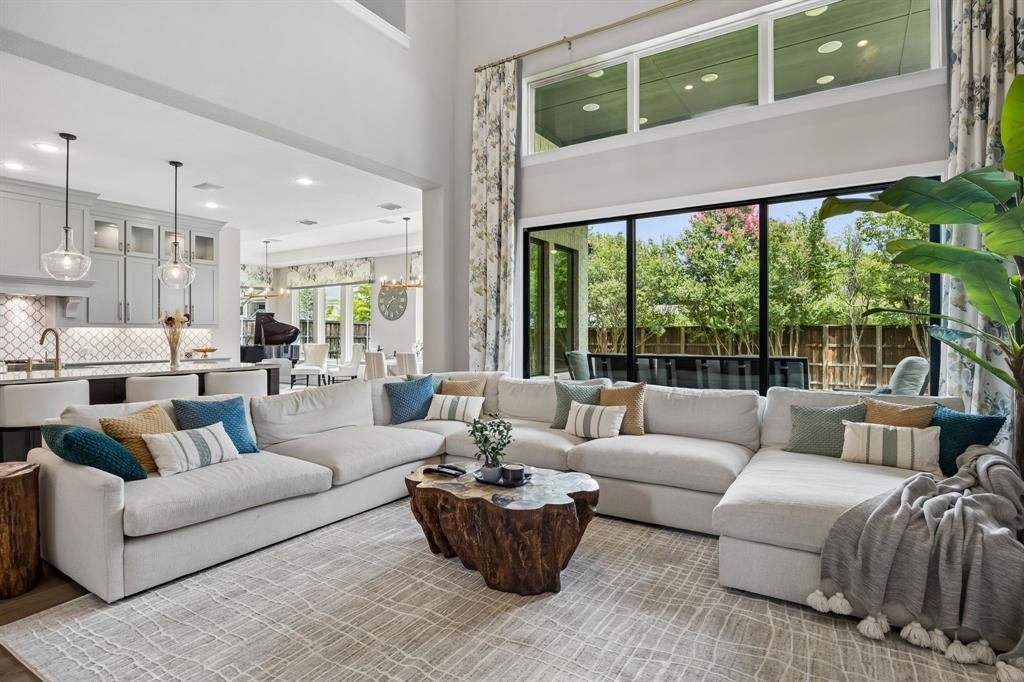 FORESTCREST ESTS - Residential