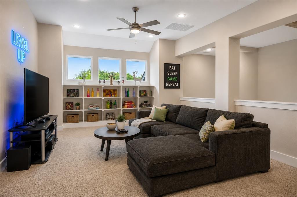 FORESTCREST ESTS - Residential