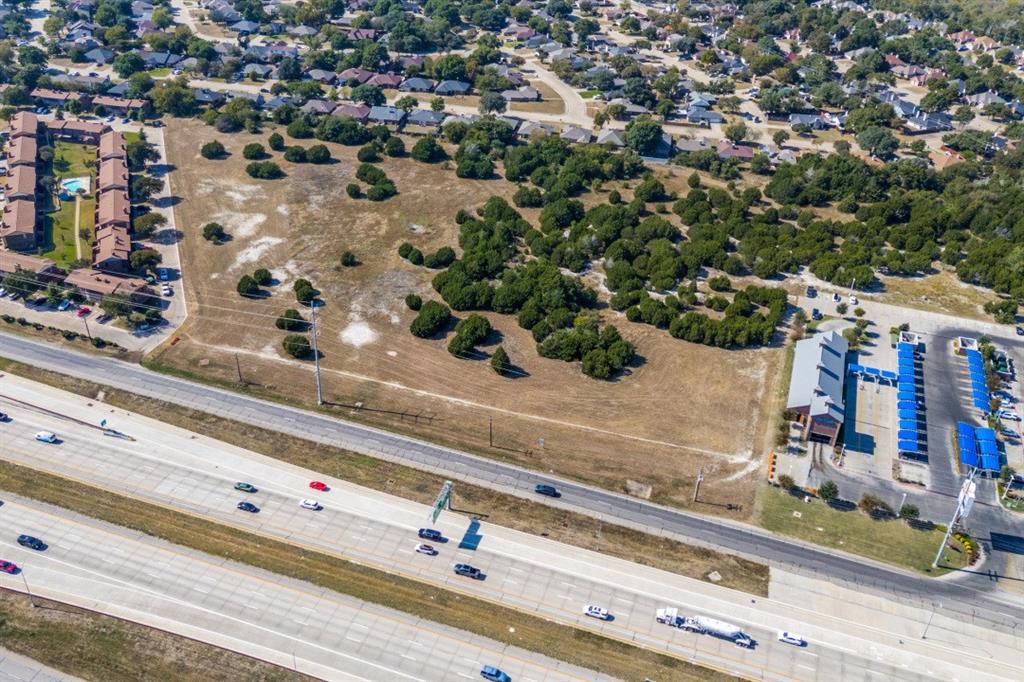 11.8 acres of land located along busy US 67 in the rapidly growing City of Cedar Hill. Zoned Local Retail, which allows for Restaurants, Medical, Offices, Grocery, Personal Services
The City has expressed that they will consider Town Homes or Condos on the back half of the property if there a suitable Entertainment use is built on the front of the property.
Located only 15 minutes from Downtown Dallas
Traffic count on 67 is over 90,000 cars per day per TXDOT
Located next to Fuel City Cedar Hill
529 feet of Frontage on US 67 Access Road

Package for the property is in Transaction Desk.